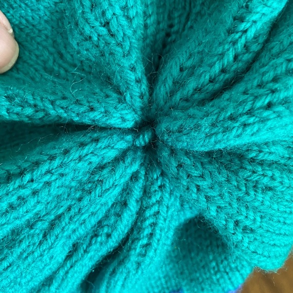 Vtg Patagonia Adult Beanie Green Multi Knit Fleece Geometric Wool Blend 80s 90s - Picture 9 of 9